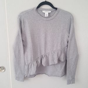 Sweatshirt with ruffle design